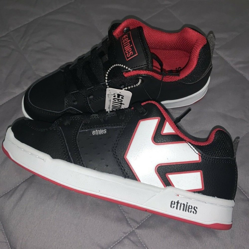 Etnies Youth Boys Black Red White Leather Shoes